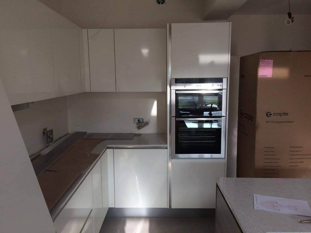 Kitchen project: A modern kitchen with a central island