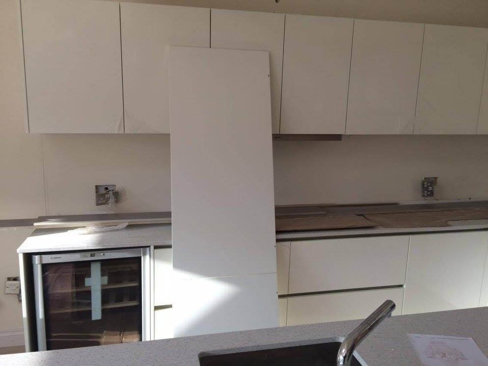 Kitchen project: A modern kitchen with a central island